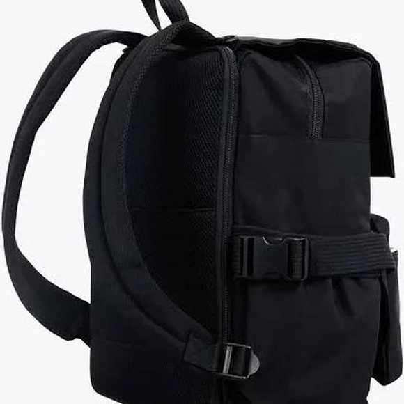 BÉIS ultimate baby backpack - Picture 2 of 9